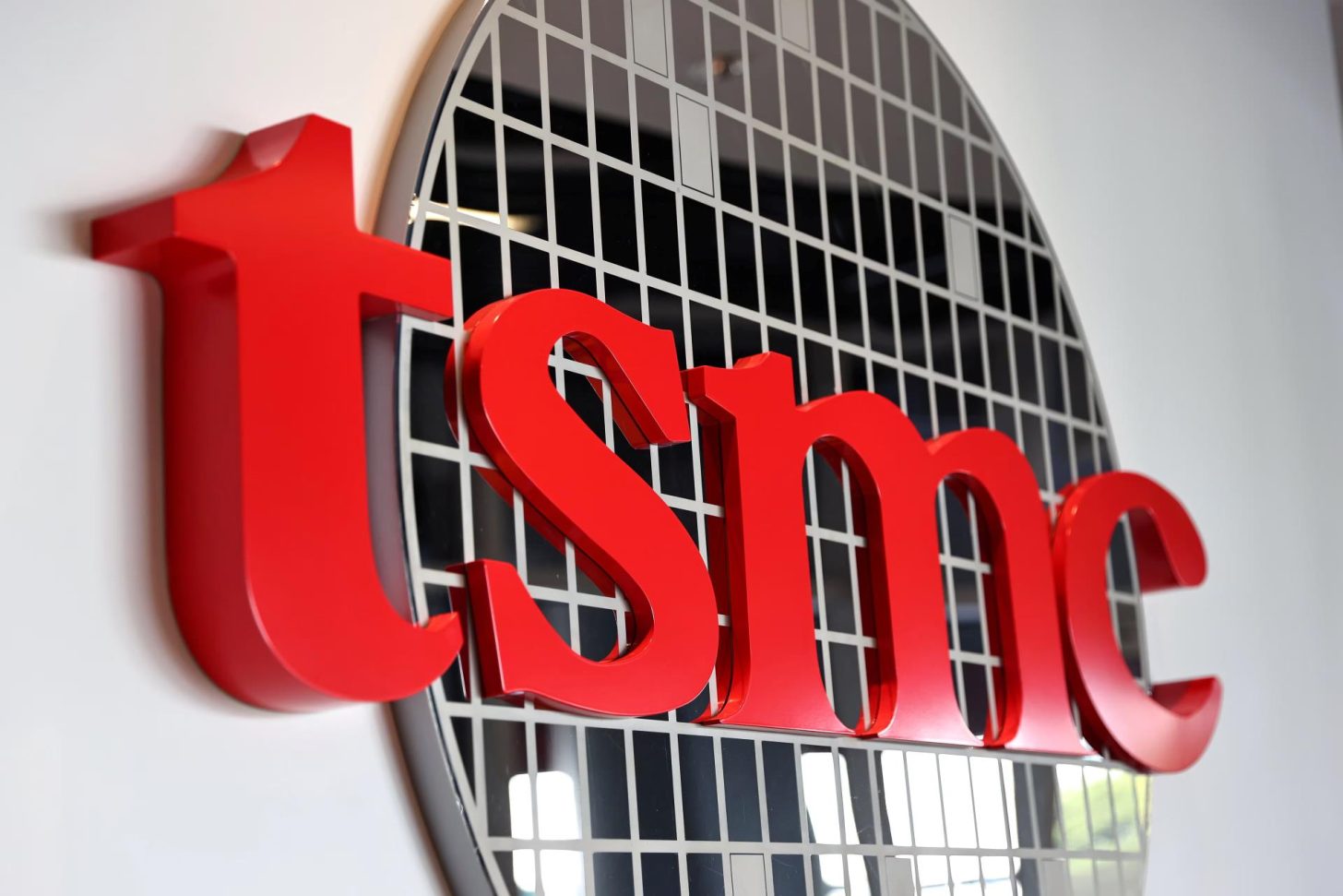 TSMC’s 35% Market Share Makes It World’s Biggest Chipmaker With Intel In 2nd Place, Shows Data