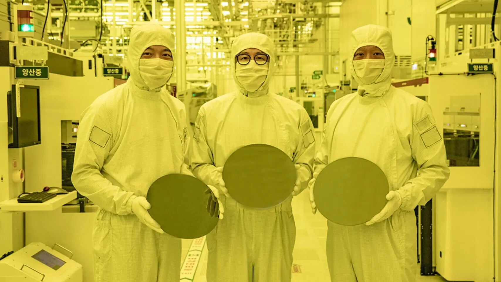 Samsung Slashes 2nm Chip Manufacturing Costs to $20,000 per Wafer