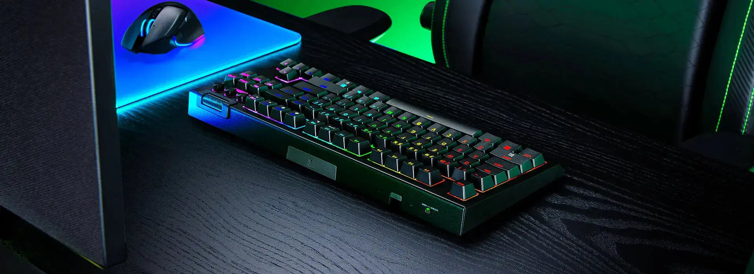 Razer BlackWidow V4 Tenkeyless HyperSpeed: Hot-Swappable Wireless Keyboard