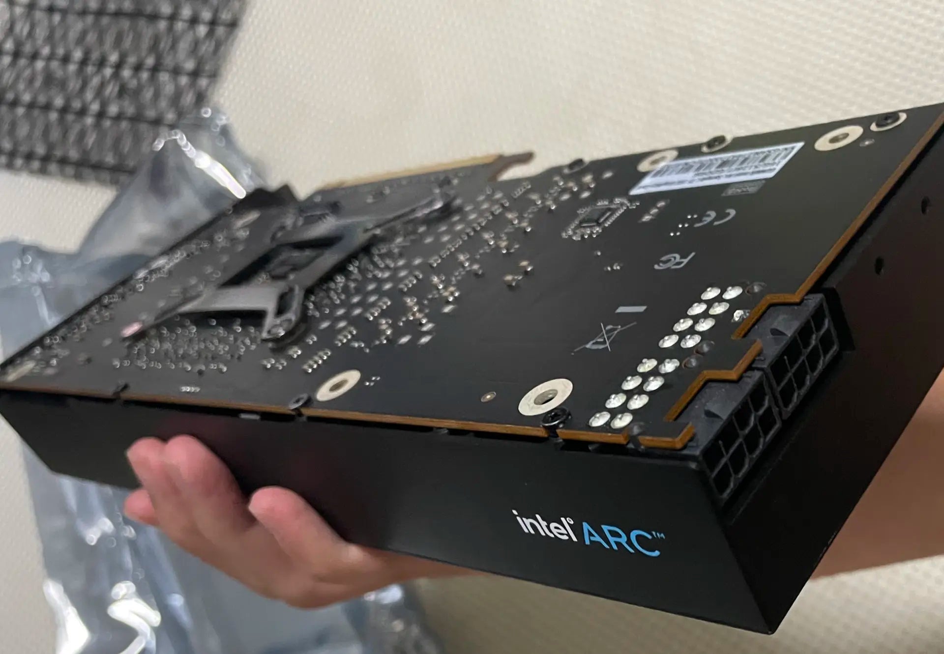 Intel Arc A750 Prototype Spotted with 16GB VRAM and 512-bit Bus