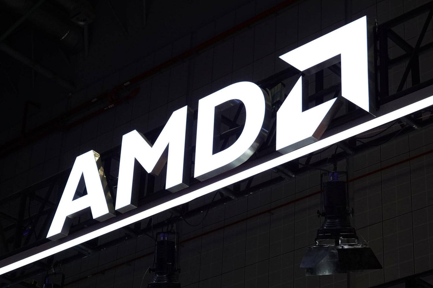 Advanced Micro Devices (AMD) Stock: Strong GPU and CPU Demand Signal Upbeat Q1 Outlook