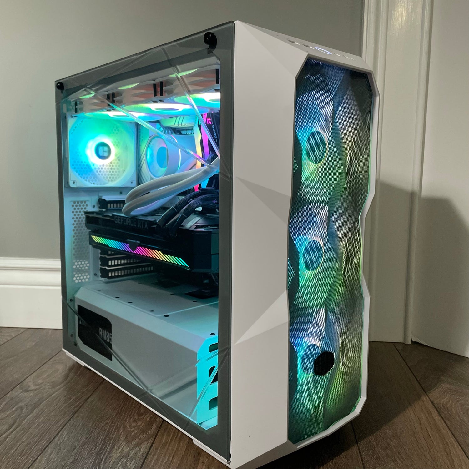 Welcome to the World of Groovy Computers!