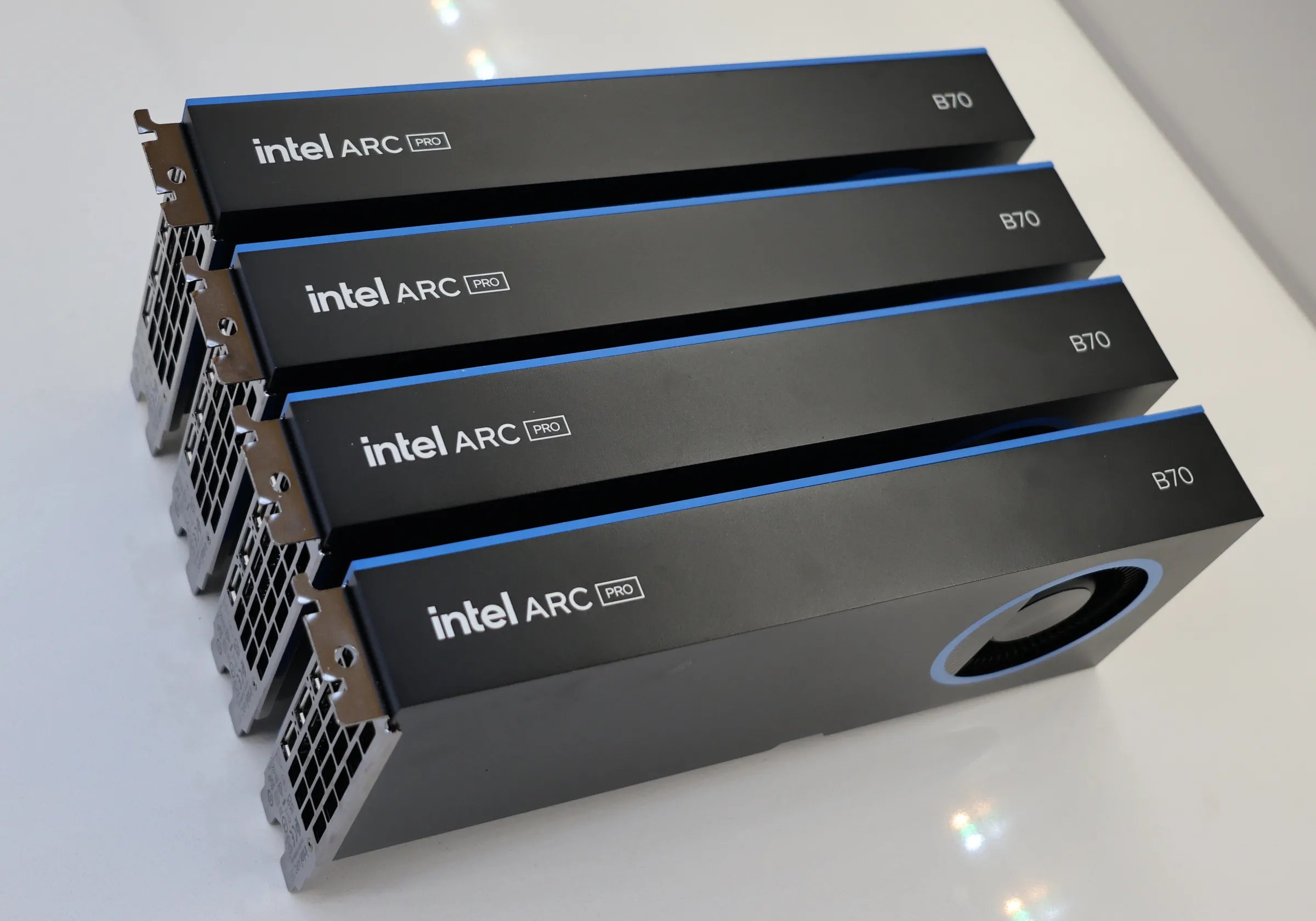 Running Four Intel Graphics Cards Under Linux On Ubuntu 26.04
