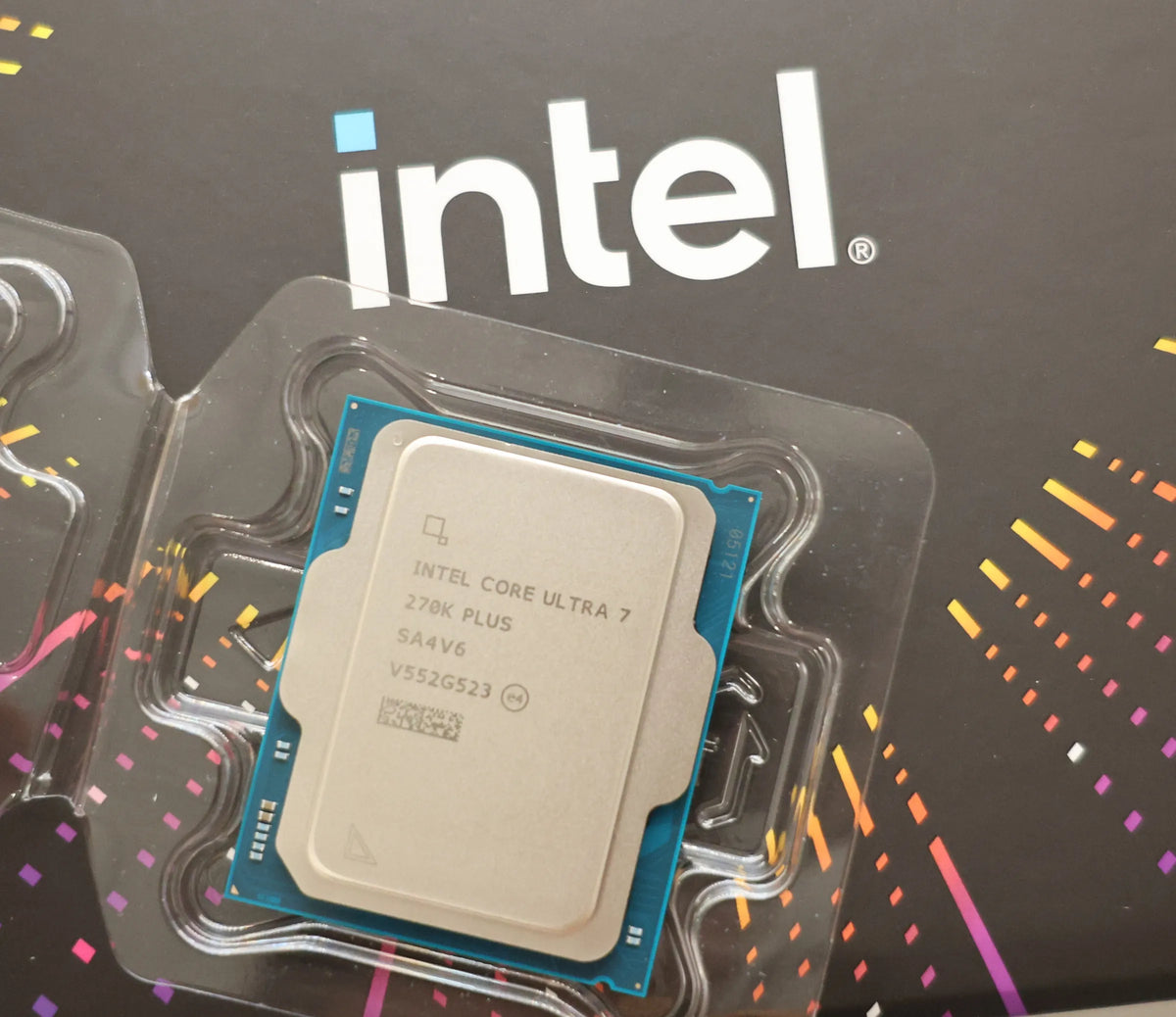Intel Core Ultra 7 270K Plus Performance In 340+ Linux Benchmarks Review