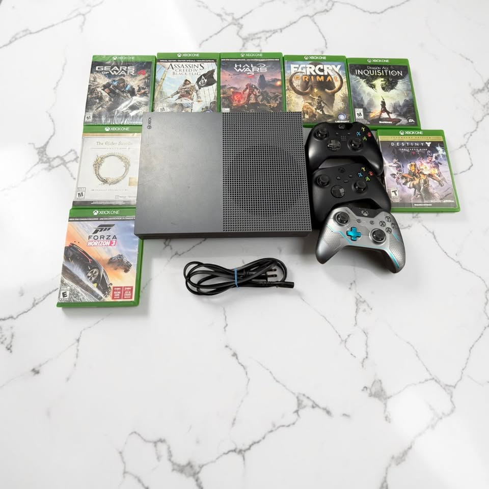 Xbox One S Storm Grey 500GB Bundle – 3 Controllers + 8 Games