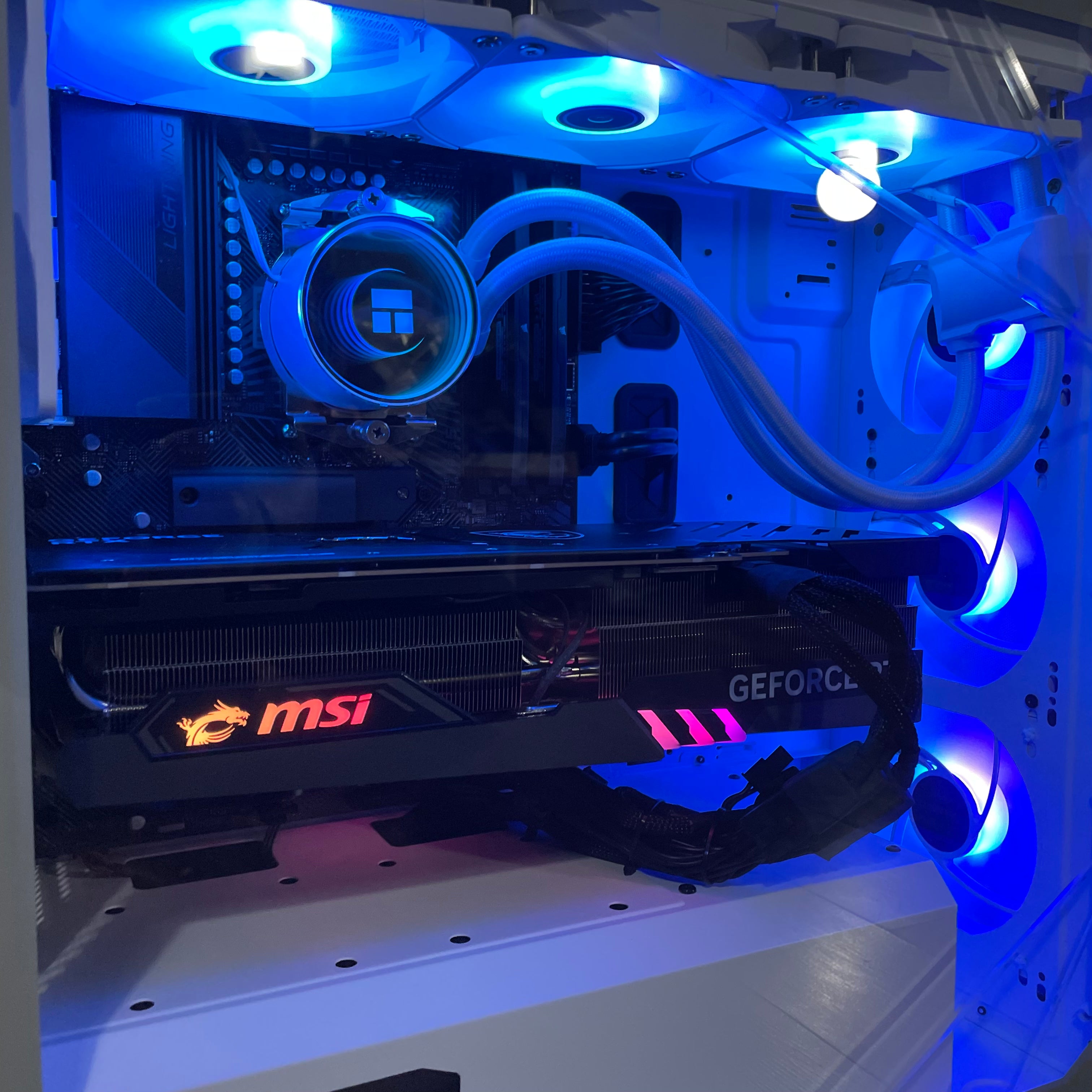 4K All AMD | Ryzen 9 7900X Gaming PC | 12-Core | RX 7900 XTX 24GB | 64GB DDR5 5600MHz | 2TB NVMe SSD | PG LIGHTNING™ | Brand New