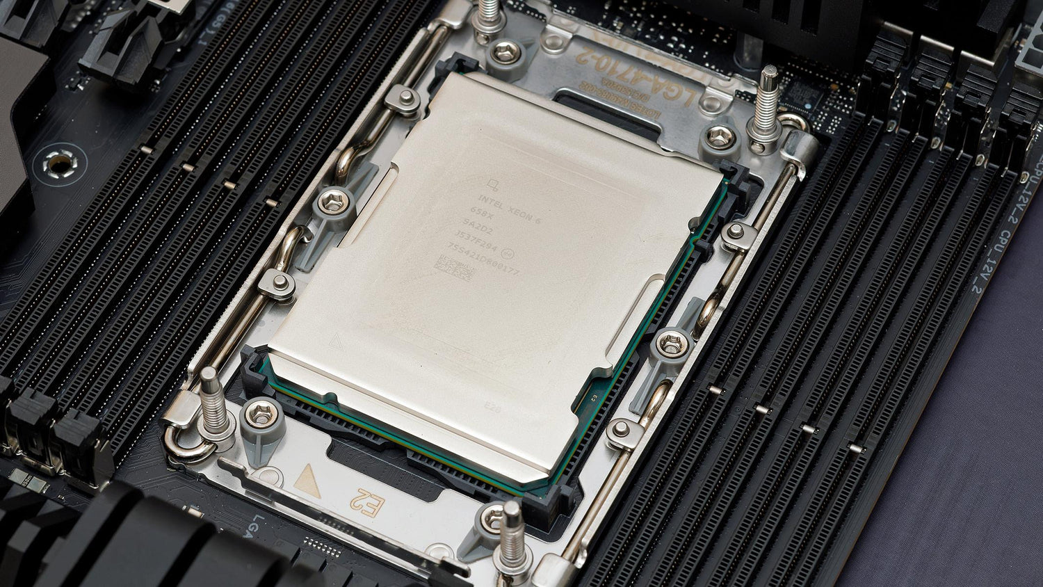 Intel Xeon 658X Review: 24 Cores, Massive Memory Bandwidth Tested