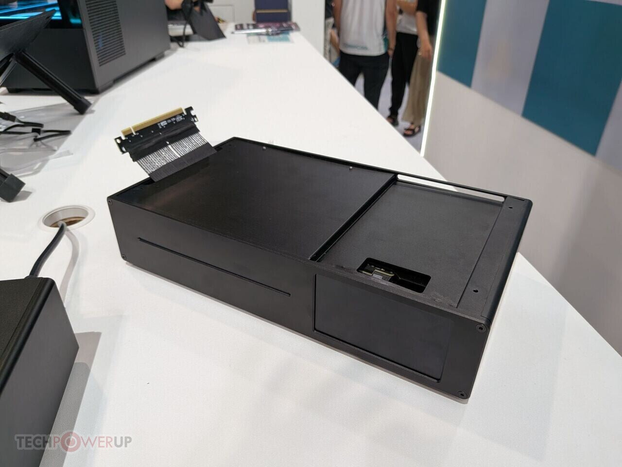 DeepCool's Prototype SFF PC Takes the CPU Cooler to Fresh Air