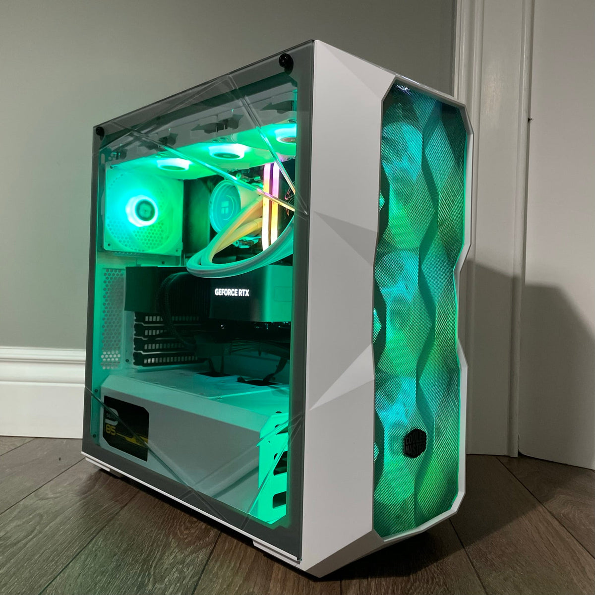Groovy Setting Groovy Computers: Setting the Benchmark for Gaming PCs