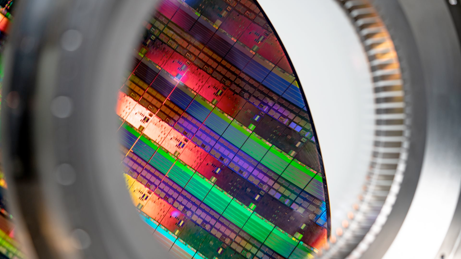 New tech can see a CPU's transistors in action — terahertz radiation can potentially steal data as a chip is running