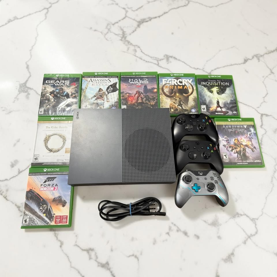 Xbox One S Storm Grey 500GB Bundle – 3 Controllers + 8 Games